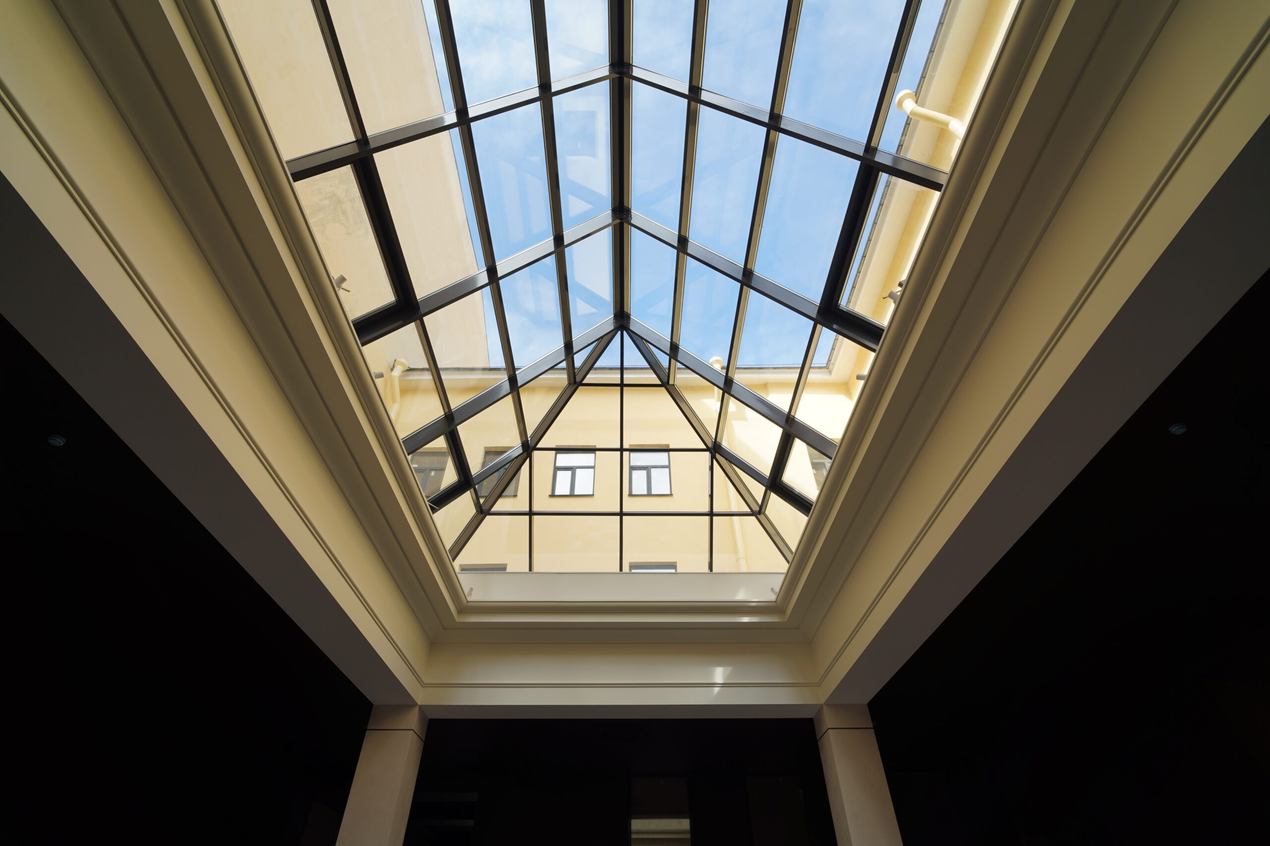 Дизайнерский отель Hovard Club 4*